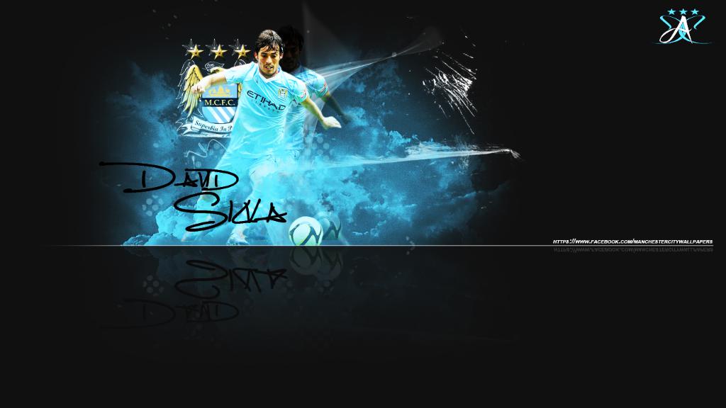 Eine Person schießt einen Fußball auf einem Feld.