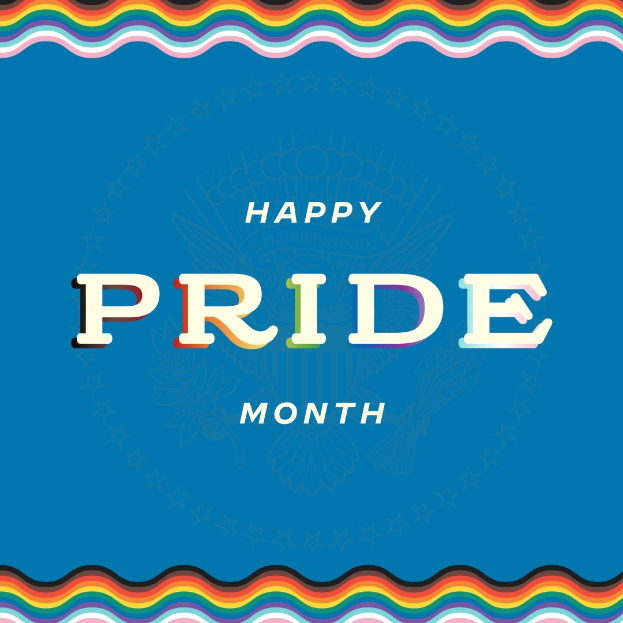 Ein Plakat mit der Aufschrift "Happy Pride Month" in fetten, bunten Buchstaben auf einem blauen Hintergrund, geschmückt mit leuchtenden Regenbogenfarben.