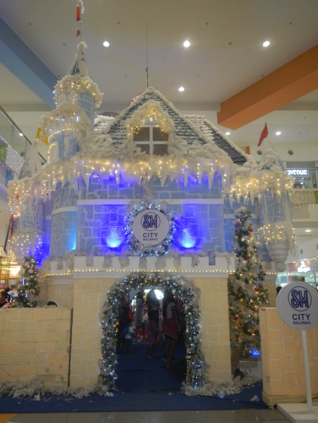 Supporters of the King have outdone themselves         A Viking fortress as the King's residence