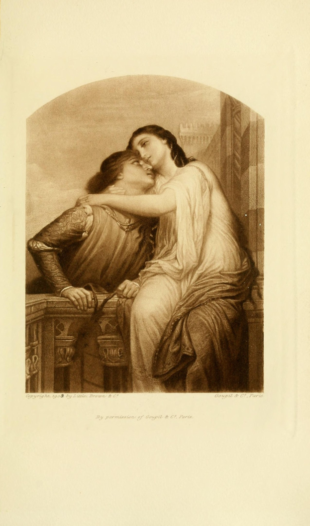 Ein Mann und eine Frau sitzen auf einer Bank und umarmen und küssen sich zärtlich mit Text unten.