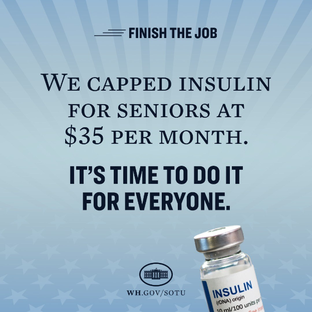 Ein Plakat mit einem Insulinfläschchen auf der rechten Seite und dem Text "Wir haben Insulin für Senioren auf 35 Dollar pro Monat gedeckelt. Es ist an der Zeit, es für alle zu tun."