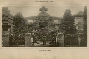 Ein altes Schwarz-Weiß-Foto eines Friedhofs in Berlin, Deutschland, mit einem Tor, einer Wand, Bäumen und einem Gebäude im Hintergrund, mit dem Text "Grammalskunst, Berlin-Steglitz, Architekt, Bruue Morning in Berlin" unten.