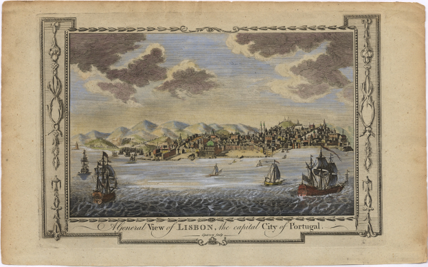 Aussicht auf Lissabon, Portugal, mit Booten auf dem Wasser, Gebäuden, Hügeln und einem bewölkten Himmel, mit Text unten.